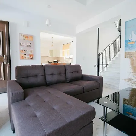 Irini & Vasiliki Villa