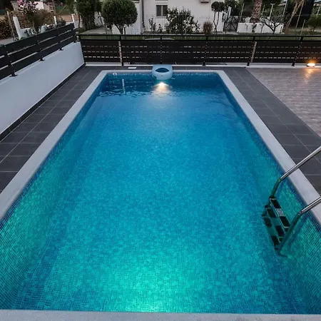 Irini & Vasiliki Villa *